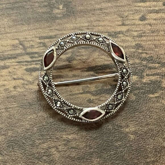 Vintage Sterling Silver Circle Pin Marquise Cut Garnet Marcasite Art Deco Style - Picture 1 of 6